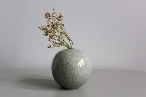 Vase rond sauge Atelier Fra Ginger Flower